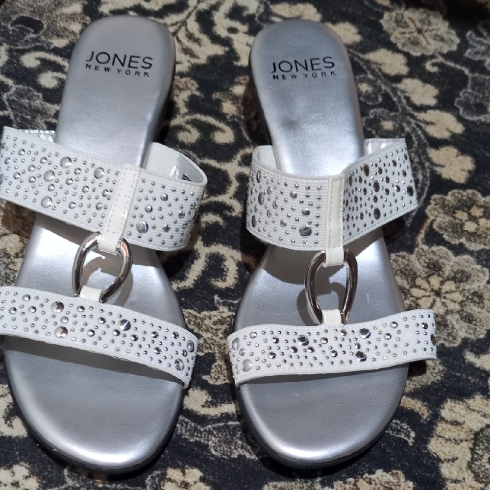 Jones New York White Sandals with Silver Accents